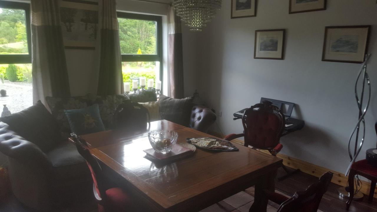 Pat'S Place Apartment Ballaghaderreen Bagian luar foto